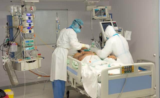Descienden los casos y los hospitalizados por COVID-19 en Castilla-La Mancha