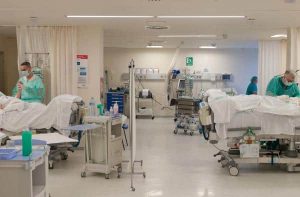 Nueva reducción de hospitalizados por COVID-19 en Castilla-La Mancha