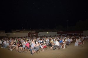 Los espectáculos musicales y de variedades triunfan en las noches de feria de Manzanares