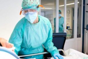 Continúa la reducción de hospitalizados en cama convencional por COVID-19 en Castilla-La Mancha
