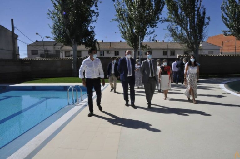 Con instalaciones modernas y accesibles reabre la nueva piscina municipal de Carrión Con instalaciones modernas y accesibles reabre la nueva piscina municipal de Carrión