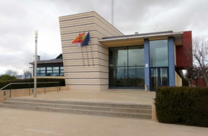 Reapertura de la piscina climatizada con natación y otras actividades acuáticas en Manzanares