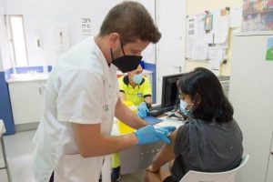 Castilla-La Mancha sigue reduciendo el número de hospitalizados por COVID-19 tanto en cama convencional como en UCI