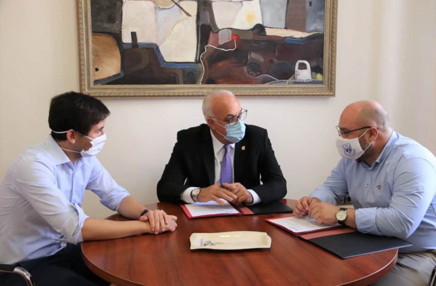 El Manzanares FS incluirá el lema ‘Manzanares fortaleza empresarial’ en sus camisetas de competición