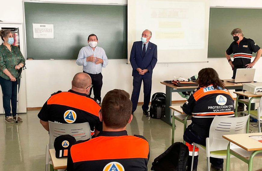 Un curso básico de comunicación de la Escuela de Protección Civil se realiza en Puertollano