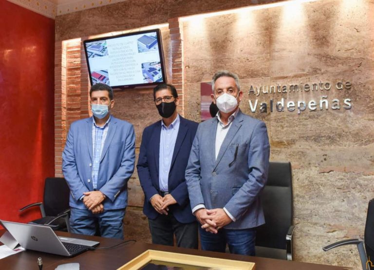 Valdepeñas instalará plantas fotovoltaicas en cuatro edificios municipales con una inversión de 923.000 euros