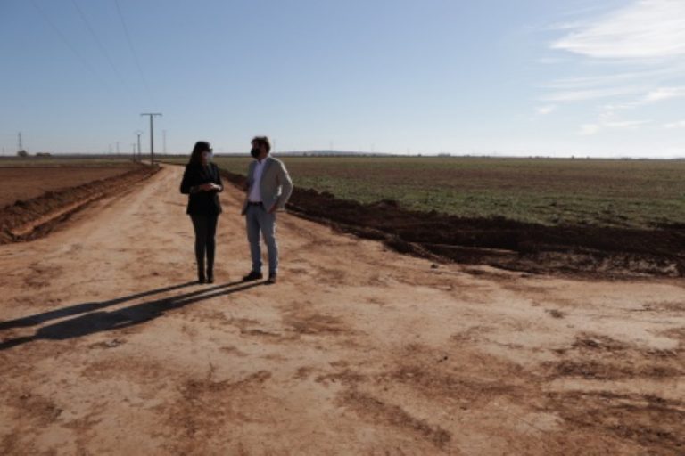 El camino de San Marcos en Manzanares ha recuperado su anchura original de seis metros más las cunetas