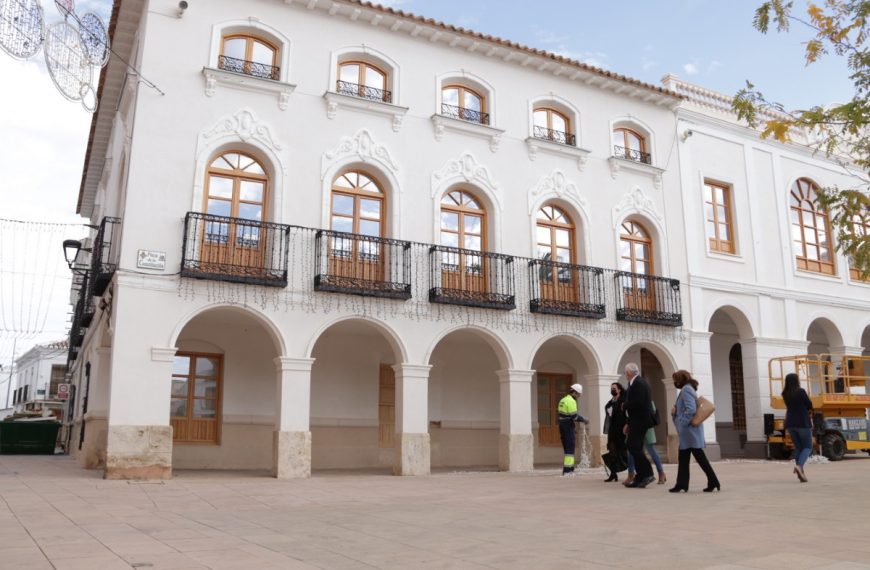 La consejera de Bienestar Social visitó la ‘Casa Josito’ que albergará los Servicios Sociales municipales de Manzanares