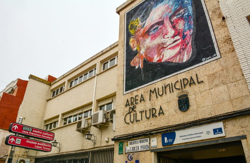 Otorgan el galardón “María Moliner” a la Biblioteca Municipal de Tomelloso