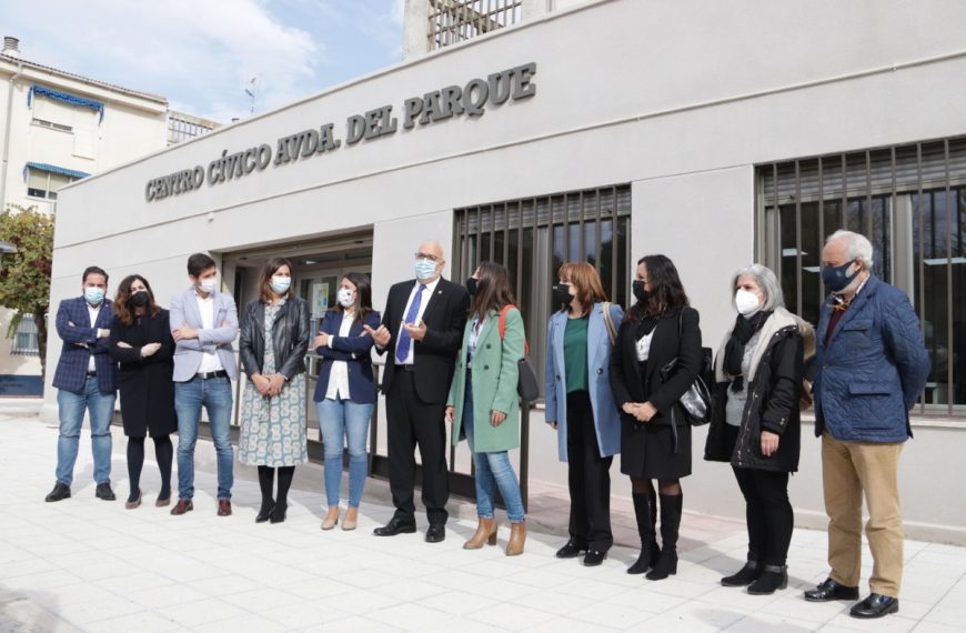 Inaugurado el Centro Cívico de la Avenida del Parque de Manzanares por la consejera de Bienestar Social, Bárbara García
