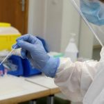 Castilla-La Mancha continúa en la línea ascendente de casos, mientras bajan los pacientes ingresados en UCI por COVID