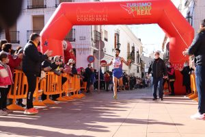 Entusiasta participación de cerca de 500 personas en la carrera de Navidad de Manzanares