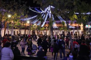 Las fiestas navideñas han llegado a Manzanares y son la ocasión para apoyar al comercio y hostelería