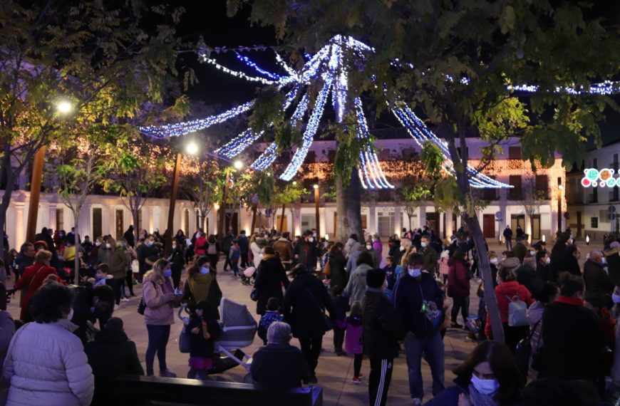 Las fiestas navideñas han llegado a Manzanares y son la ocasión para apoyar al comercio y hostelería
