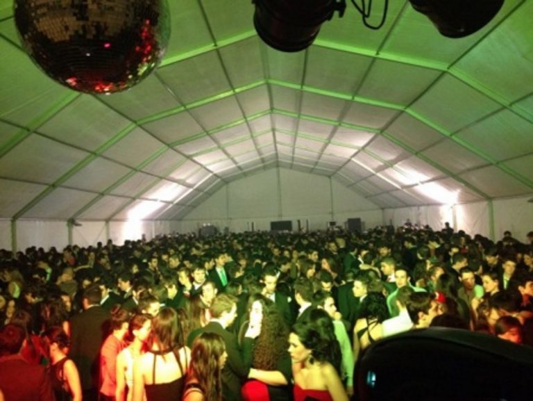 Suspendidas las fiestas de Nochebuena, Navidad, Nochevieja y Año Nuevo que se realizarían en la carpa de Manzanares