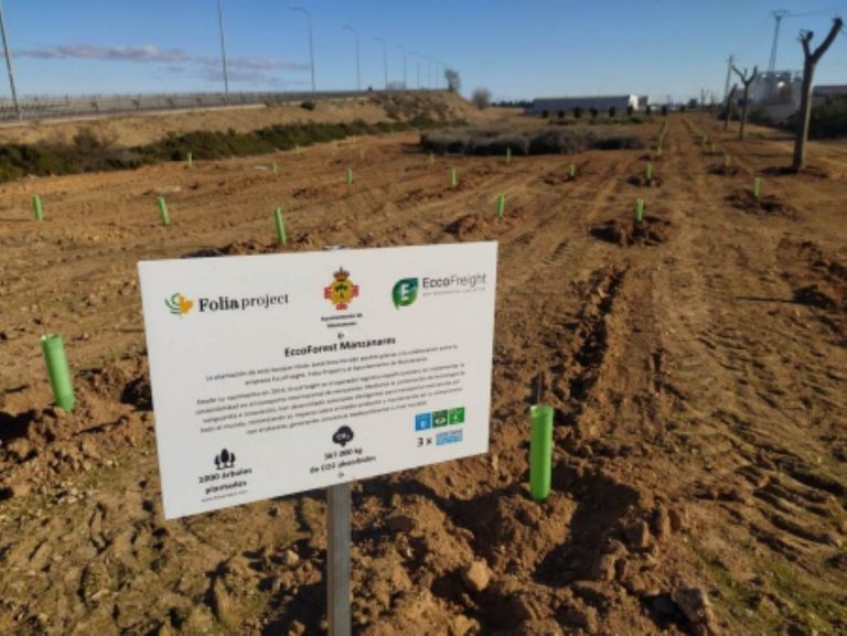 1.000 árboles fueron plantados en dos parcelas del polígono industrial de Manzanares