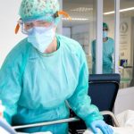 Castilla-La Mancha reduce casos y hospitalizados por COVID-19, tanto en cama como en UCI