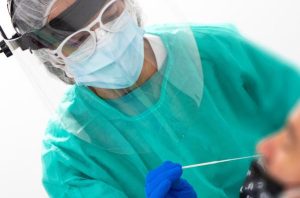 Prosigue la estabilidad de casos y el descenso de hospitalizados por Covid-19 en Castilla-La Mancha