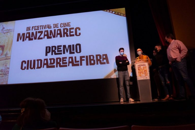 El cortometraje ‘Roberto’ gana el  Premio CiudadRealFibra consiguiendo el RECquesón de honor del ManzanaREC