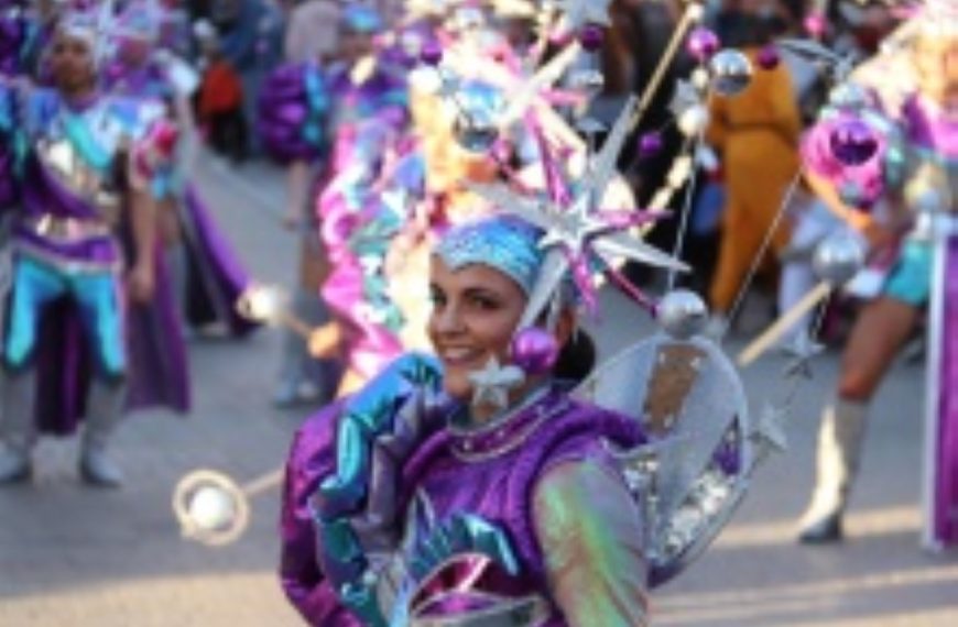 Ganadores Concurso Regional de Comparsas y Carrozas en Manzanares: ‘Los Perchas’ y la asociación ‘Huríes’