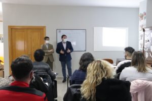 Un curso de vigilante de seguridad reciben  20 jóvenes en situación de desempleo en el  centro cívico Divina Pastora de Manzanares
