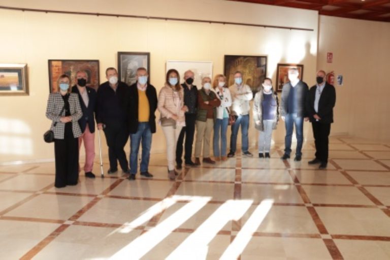 Exposición colectiva de 23 artistas que donan su arte para la restauración de la iglesia de la Asunción en Manzanares