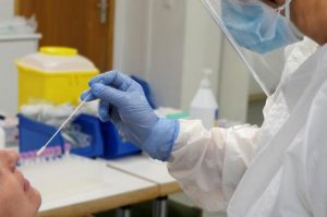 Castilla-La Mancha registró 2.087 casos por infección de COVID del 23 al 29 de mayo en personas mayores de 60 años