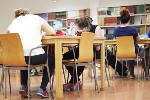 La Biblioteca Municipal de Puertollano ampliará su horario de lunes a viernes hasta la 1 de la madrugada en apoyo a los estudiantes de EvAU