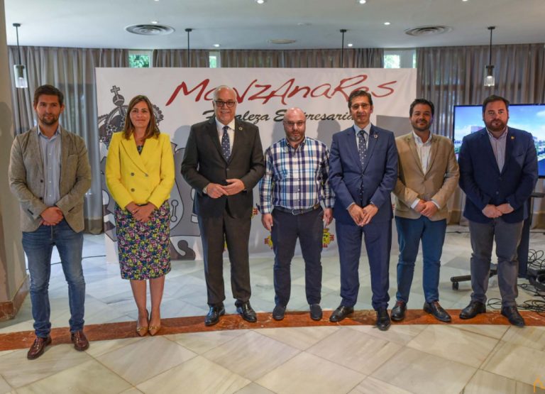 Presentado el  proyecto del nuevo Pabellón Deportivo de Manzanares con la aportación de casi 800.000 euros de la Diputación