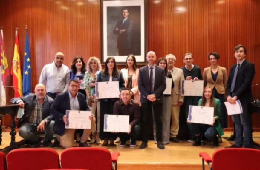 Entregan distinciones del Sistema Integral de Calidad Turística en Destino (SICTED) a 6 nuevos establecimientos de Manzanares