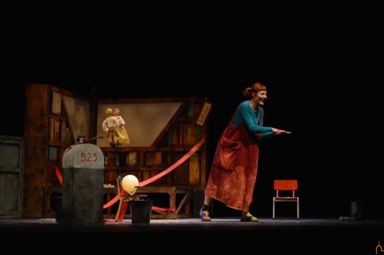 “En el km 523” del grupo profesional 300 Alas Blancas gana el primer lugar de la XXXI Muestra de Teatro Provincial de la Diputación de Ciudad Real