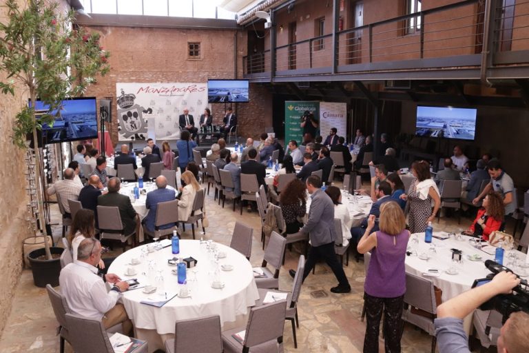 El Castillo de Pilas Bonas acogió las Jornadas Empresariales 2022 de Manzanares con  cinco interesantes conferencias