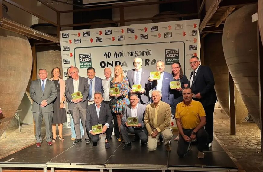 En su 40º aniversario ‘Onda Cero Valdepeñas’ premia a la Feria Nacional del Campo (Fercam) de Manzanares