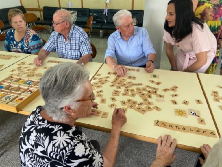 ‘Aula de mayores’ el nuevo programa del ayuntamiento de Manzanares para personas mayores no reconocidas por el SEPAP