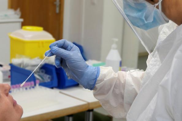 Castilla-La Mancha registró 3.758 casos por infección de COVID del 4 al 10 de julio en personas mayores de 60 años