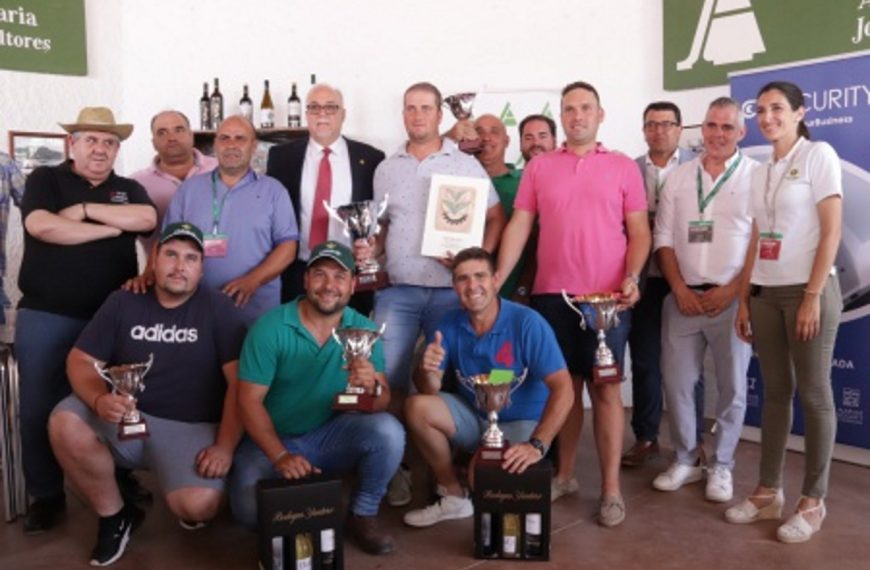 Julián Martín-Albo fue el ganador del concurso regional de habilidad en el manejo del tractor organizado por ASAJA
