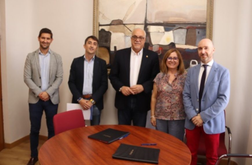 6.000 euros para promocionar a nivel local y provincial la red comercial y empresarial de la localidad aportará el ayuntamiento de Manzanares