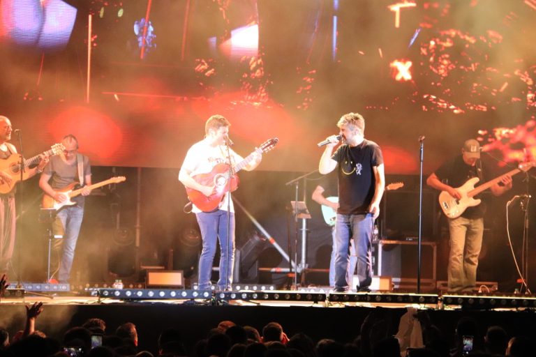 El concierto de ‘Estopa’ en Manzanares ha sido un rotundo éxito con la asistencia de 5.000 personas a la Plaza de Toros