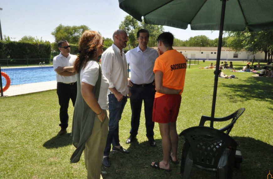 Inició el verano en la piscina municipal de Argamasilla de Alba renovada y mucho más sostenible con la ayuda de la Diputación