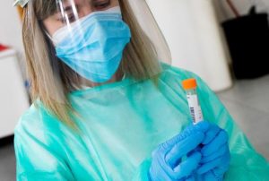 Castilla-La Mancha registró 964 casos por infección de Covid del 8 al 14 de agosto en personas mayores de 60 años