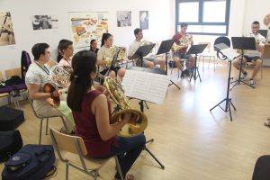 110 alumnas y alumnos de toda España han recibido clases individuales y grupales en la nueva Escuela de Música Municipal de Manzanares