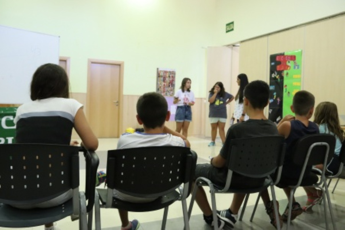 Taller de teatro y expresión corporal de la concejalía de Juventud de Manzanares para ayudar a los jóvenes en la timidez