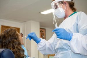 Castilla-La Mancha registró 559 casos por infección de COVID del 5 al 12 de septiembre en personas mayores de 60 años