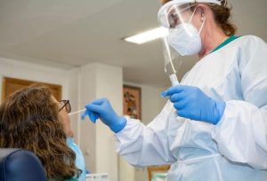 Castilla-La Mancha registró 776 casos por infección de COVID del 3 al 9 de octubre en personas mayores de 60 años