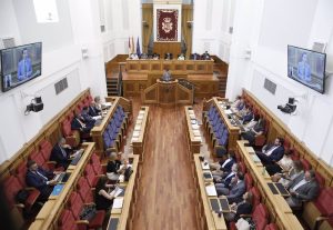 Siete diputados de C-LM han engordado patrimonio inmobiliario desde la toma de posesión y cuatro tienen piso en la playa