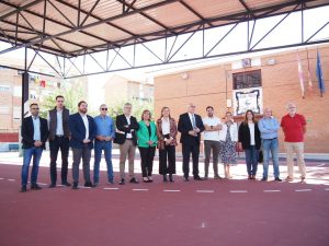 El colegio público de infantil y primaria ‘La Candelaria’ de Manzanares ya cuenta con pista deportiva cubierta y ascensor con inversión de 1,4 millones de euros ￼