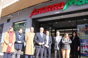 Un nuevo establecimiento de la cadena de supermercados ‘Ahorramas’ inaugurado en la calle Jesús del Perdón de Manzanares