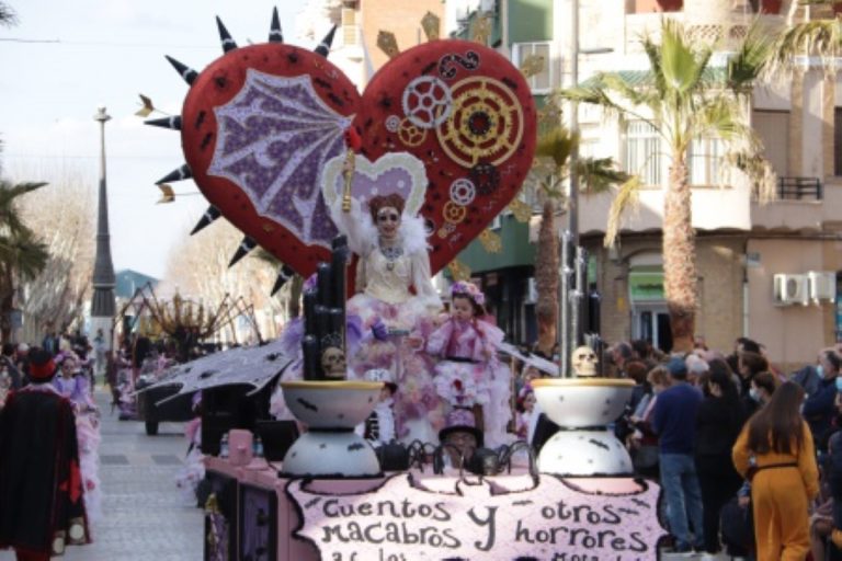 El gran desfile del Carnaval de Manzanares este lunes 20 de febrero a partir de las 16:30 horas partirá de la Estación de Autobuses