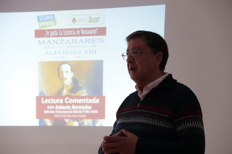 El programa de envejecimiento activo “Segunda Juventud” de Manzanares realizó un taller de lecturas comentadas sobre historia