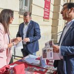 Caballero entregó a la Asociación de Enfermos y Familiares de Fibromialgia y Síndrome de Fatiga Crónica la colaboración de la Diputación